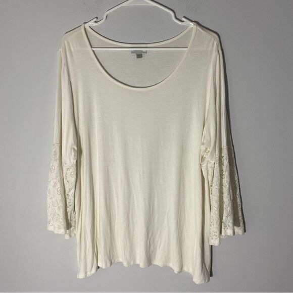 Avenue Women’s Scoop Neck Bell Lace Sleeve White Blouse - Picture 1 of 4